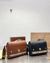 Load image into Gallery viewer, BUR100 Leather and Vintage Check Note Crossbody Bag / 9.8 x 3.3 x 7.1in