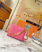 Load image into Gallery viewer, LB689 Coussin BB / 8.3 x 6.3 x 2.8 inches