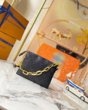 Load image into Gallery viewer, LB689 Coussin BB / 8.3 x 6.3 x 2.8 inches