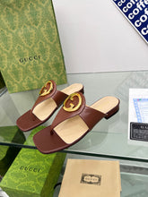 Load image into Gallery viewer, SE1033 Women's Gucci Blondie thong sandal / Size5-11