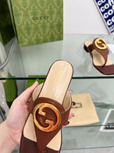 Load image into Gallery viewer, SE1033 Women's Gucci Blondie thong sandal / Size5-11