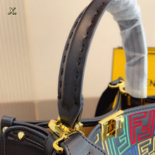 Load image into Gallery viewer, FF156 Peekaboo / 11.4x5.1x9.4inch