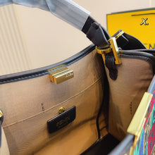 Load image into Gallery viewer, FF156 Peekaboo / 11.4x5.1x9.4inch