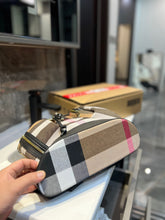 Load image into Gallery viewer, BUR103 Vintage Check Cotton Backpack / 14.9x12.6inch