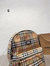 Load image into Gallery viewer, BUR104 Vintage Check Cotton Backpack / 14.9x12.6inch