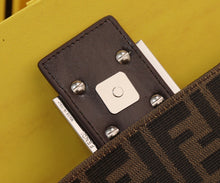 Load image into Gallery viewer, FF164 Vintage Handbag / 11.4x8.3x4.7inch