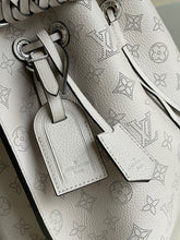 Load image into Gallery viewer, LB687 Muria / HIGHEST QUALITY VERSION / 9.8 x 9.8 x 7.9 inches