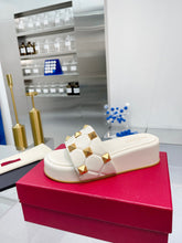 Load image into Gallery viewer, SE860 VLTN ROMAN STUD FLATFORM SLIDE SANDAL IN QUILTED NAPPA / Size5-9