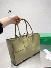 Load image into Gallery viewer, BV043 Mini Arco Tote Bag / 9.8x6.3x3.1inch