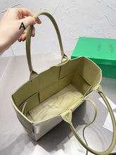 Load image into Gallery viewer, BV043 Mini Arco Tote Bag / 9.8x6.3x3.1inch