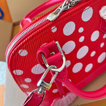 Load image into Gallery viewer, LB750 LV x YK Alma BB / 9.3 x 6.9 x 4.5 inches