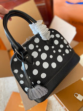 Load image into Gallery viewer, LB750 LV x YK Alma BB / 9.3 x 6.9 x 4.5 inches