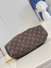 Load image into Gallery viewer, LB779 Monogram Clutch / HIGHEST QUALITY VERSION