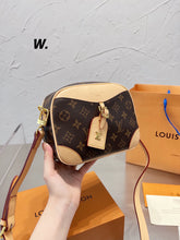 Load image into Gallery viewer, LB754 Vintage Small Purse / 7.8x5.5inch