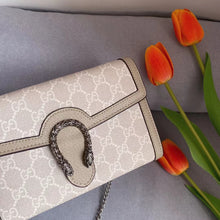 Load image into Gallery viewer, GC506 Dionysus Mini Chain Wallet / 8"W x 5"H x 2.3"D