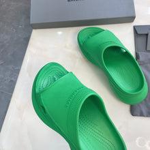 Load image into Gallery viewer, SE1040 BALENCIAGA Women's Pool Crocs™ Slide Sandal / Size5-11