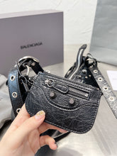 Load image into Gallery viewer, BCG045 Women's Le Cagole Xs Shoulder Bag / L10,2 x H6,3 x W2,7 inch