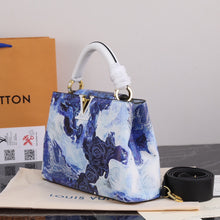 Load image into Gallery viewer, LB781 Capucines BB / 10.6 x 7.1 x 3.5 inches