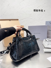 Load image into Gallery viewer, BCG046 Women's Neo Cagole Xs Handbag in Black / L10,2 x H7 x W4,5 inch