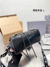 Load image into Gallery viewer, BCG046 Women's Neo Cagole Xs Handbag in Black / L10,2 x H7 x W4,5 inch