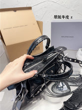 Load image into Gallery viewer, BCG046 Women's Neo Cagole Xs Handbag in Black / L10,2 x H7 x W4,5 inch