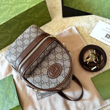 Load image into Gallery viewer, GC476 Multi-function bag with Interlocking G / 5.9"W x 7.5"H x 3.1"D