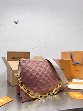 Load image into Gallery viewer, LB755 Coussin MM / 13.4 x 9.4 x 4.7 inches