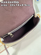 Load image into Gallery viewer, LB786 Diane / HIGHEST QUALITY VERSION / 9.1 x 6.3 x 3.3 inches