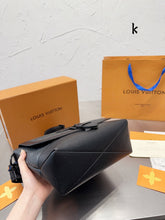 Load image into Gallery viewer, MBG042 Saumur Messenger PM / 9.4x8.6inch