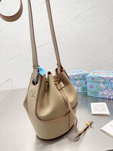 Load image into Gallery viewer, LWE023 Bucket Bag / 9.8x7.1inch