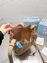 Load image into Gallery viewer, LWE023 Bucket Bag / 9.8x7.1inch
