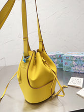 Load image into Gallery viewer, LWE023 Bucket Bag / 9.8x7.1inch