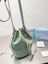 Load image into Gallery viewer, LWE023 Bucket Bag / 9.8x7.1inch