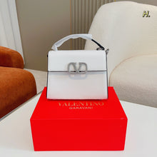 Load image into Gallery viewer, VLTN072 MINI VSLING HANDBAG / 7x3.9x5.5inch