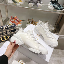 Load image into Gallery viewer, SE889 DR D-Connect Sneaker / Size5-10