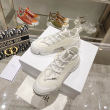 Load image into Gallery viewer, SE887 DR D-Connect Sneaker / Size5-10
