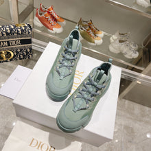 Load image into Gallery viewer, SE891 DR D-Connect Sneaker / Size5-10
