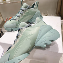Load image into Gallery viewer, SE891 DR D-Connect Sneaker / Size5-10