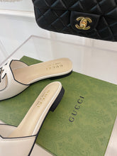 Load image into Gallery viewer, SE893 GC Women's Interlocking G cut-out Slide Sandal / Size5-10