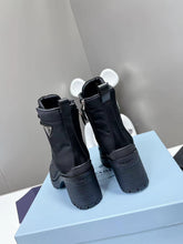 Load image into Gallery viewer, SE927 PD Brushed leather and nylon laced booties / Size5-9