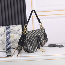 Load image into Gallery viewer, DR233 Saddle Bag (Come with Long Shoulder Straps )