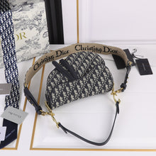 Load image into Gallery viewer, DR233 Saddle Bag (Come with Long Shoulder Straps )