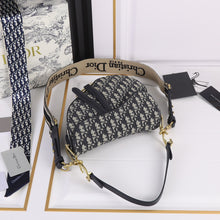 Load image into Gallery viewer, DR234 Saddle Bag (Come with Long Shoulder Straps )