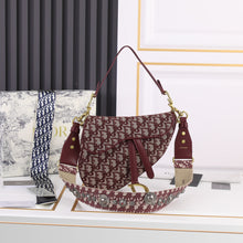 Load image into Gallery viewer, DR233 Saddle Bag (Come with Long Shoulder Straps )