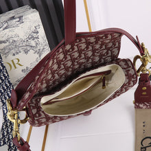 Load image into Gallery viewer, DR236 Saddle Bag (Come with Long Shoulder Straps )