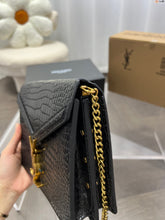 Load image into Gallery viewer, YSK213 Cassandra Medium Chain Bag / 8.6 x 6.4 x 2.1 INCHES