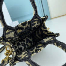 Load image into Gallery viewer, DR238 Book Mini Tote Bag / 7.1x5.3x2.5inch