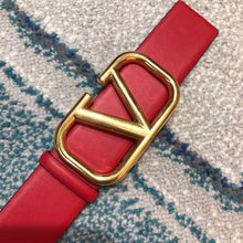 Load image into Gallery viewer, BL166 REVERSIBLE VLOGO SIGNATURE BELT