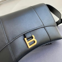 Load image into Gallery viewer, BCG035 Women's Downtown XS Shoulder Bag / L10 x H6,3 x W3,3 inch