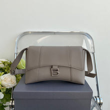 Load image into Gallery viewer, BCG035 Women's Downtown XS Shoulder Bag / L10 x H6,3 x W3,3 inch